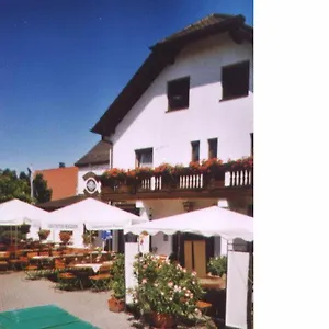 / Goetzfried Guest house Tegernheim